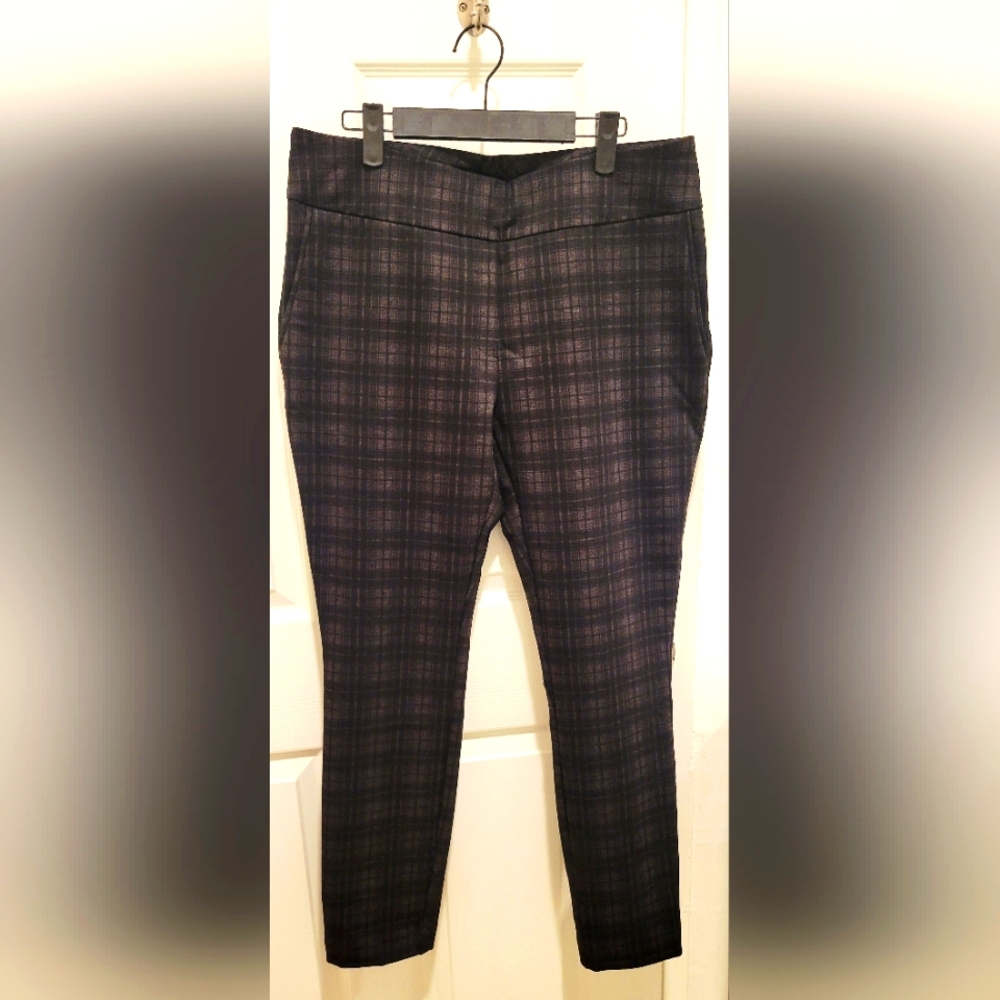 Dalia Black Pull On Stretch Plaid Pants. Women's Large W/ Pockets. Never Worn.